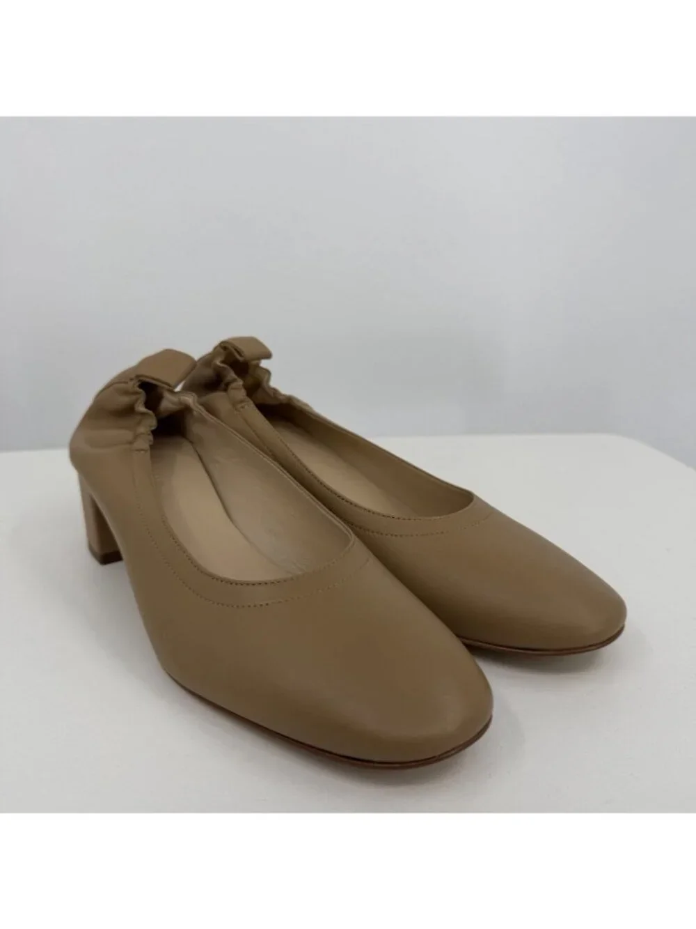 Everlane Italian Leather Day Heel Light Taupe 10 Women's Elastic Back Comfort